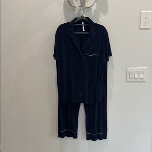 Soma Cool Nights Navy Blue Pajama Set (XL top and XXL bottom)
